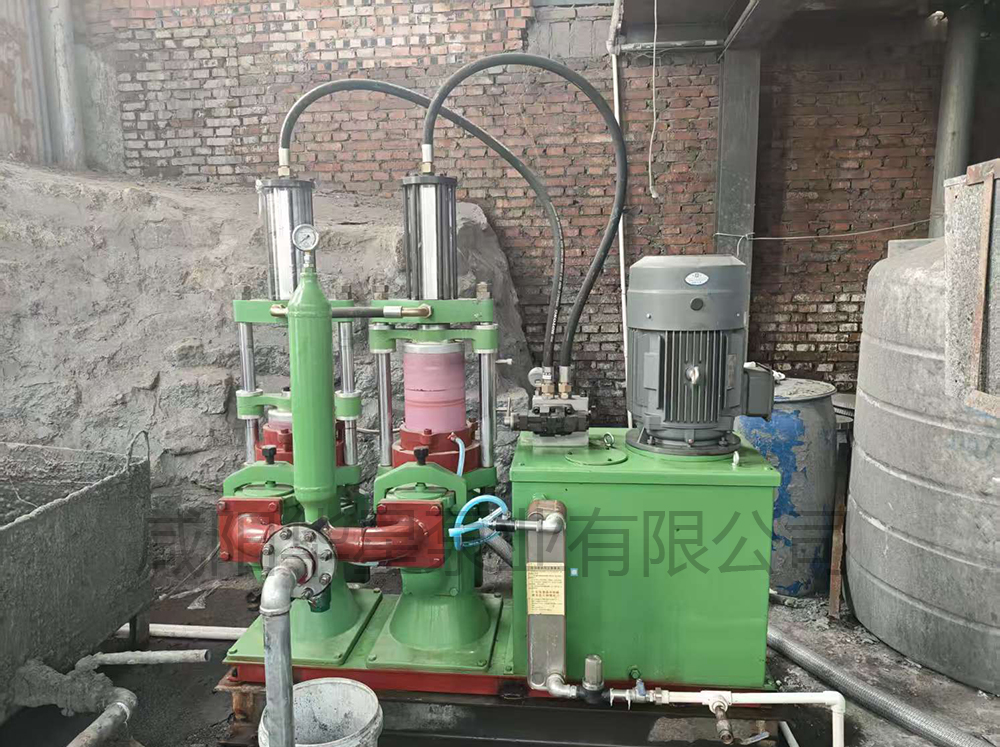 華星YBH200節(jié)能型壓濾機(jī)柱塞泵處理工業(yè)廢水現(xiàn)場(chǎng) 華星YBH200節(jié)能型壓濾機(jī)柱塞泵處理工業(yè)廢水現(xiàn)場(chǎng)